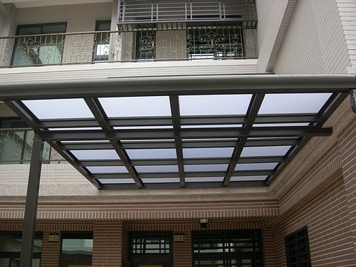 Paket Polycarbonate: Solusi Terbaik untuk Atap Transparan Anda - Gambar 4