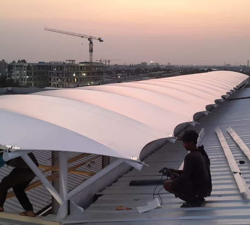 Kain Membrane Ferrari 950 GSM: Kualitas Terbaik untuk Perlindungan Optimal